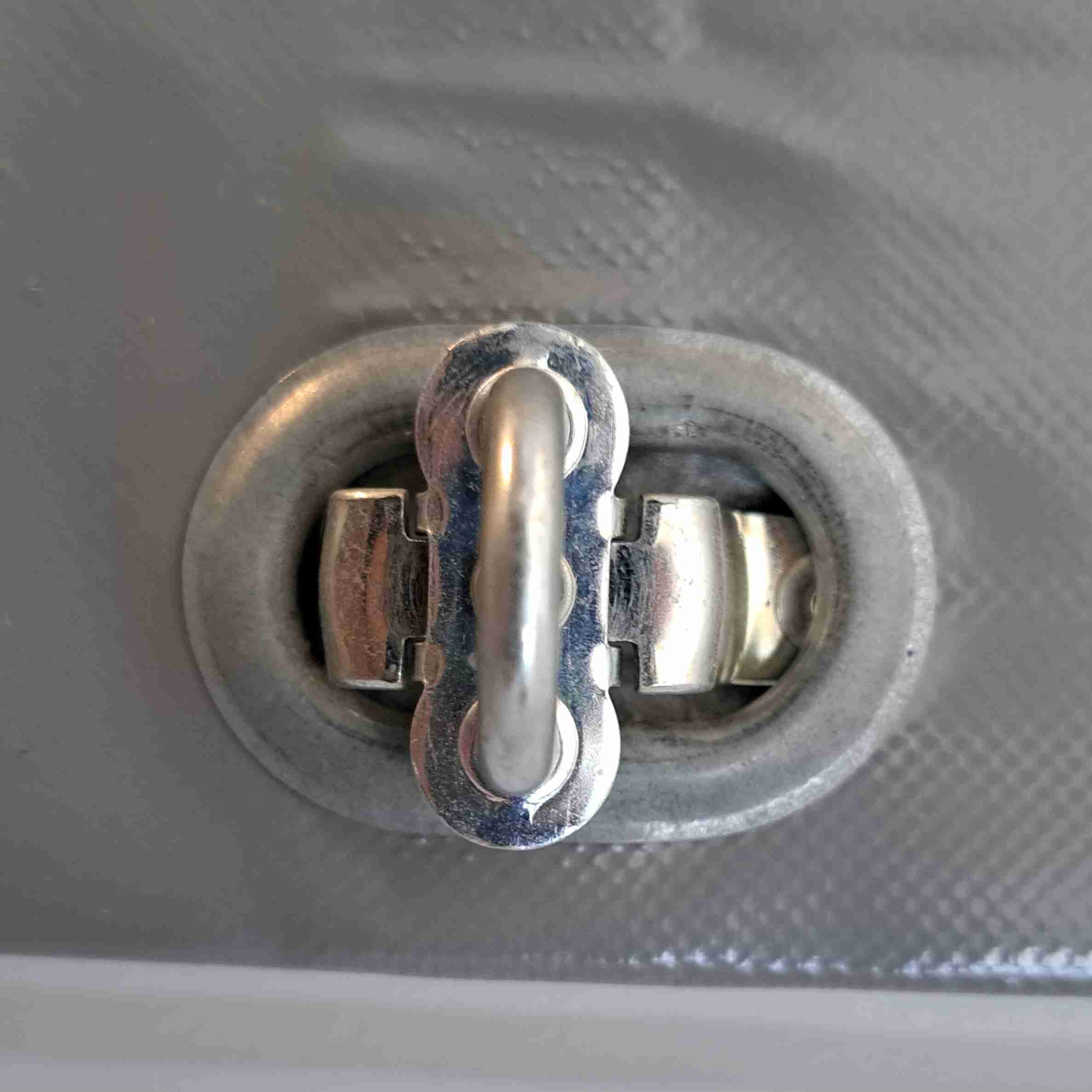 Fix elfordítós fül